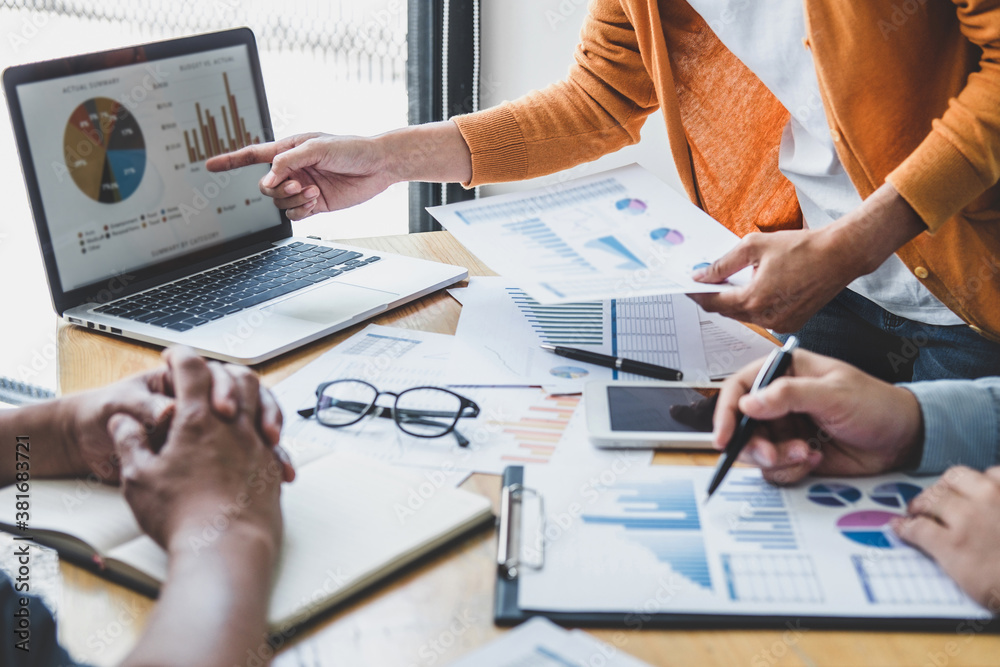 02-AdobeStock_558660442_Preview